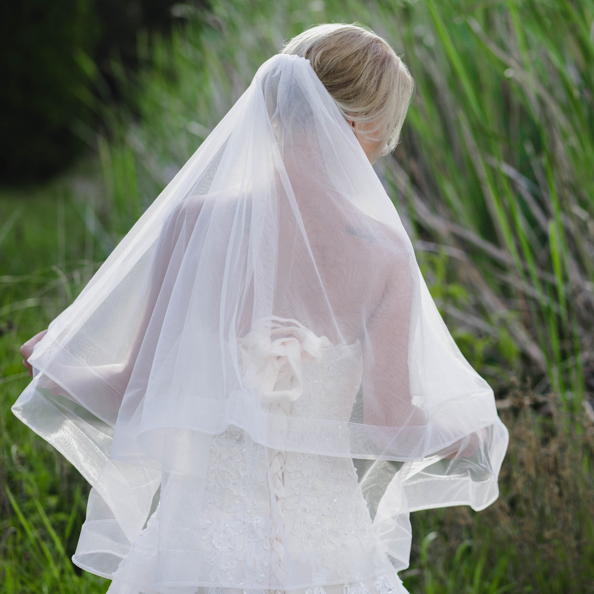 Two Tier Ivory Lace Short Bridal Veils Mid Length Wedding Veil